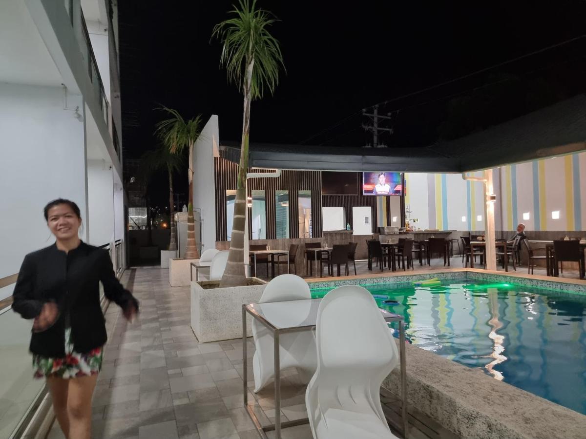 Chequers Suites Subic Bay Olongapo Exteriér fotografie