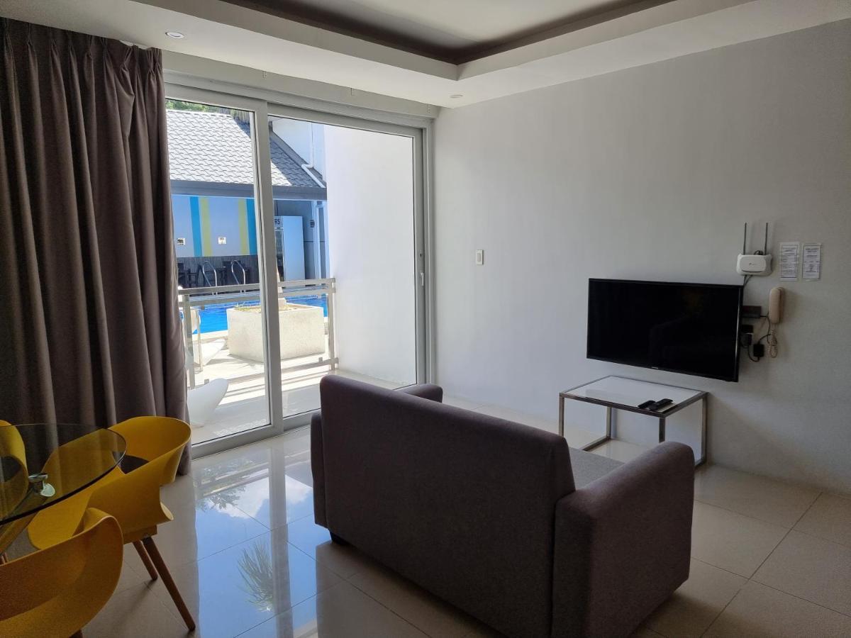 Chequers Suites Subic Bay Olongapo Exteriér fotografie